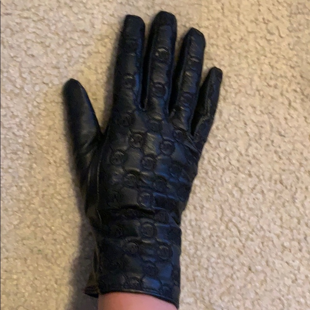 Michael Kors Leather Gloves - Picture 3 of 4